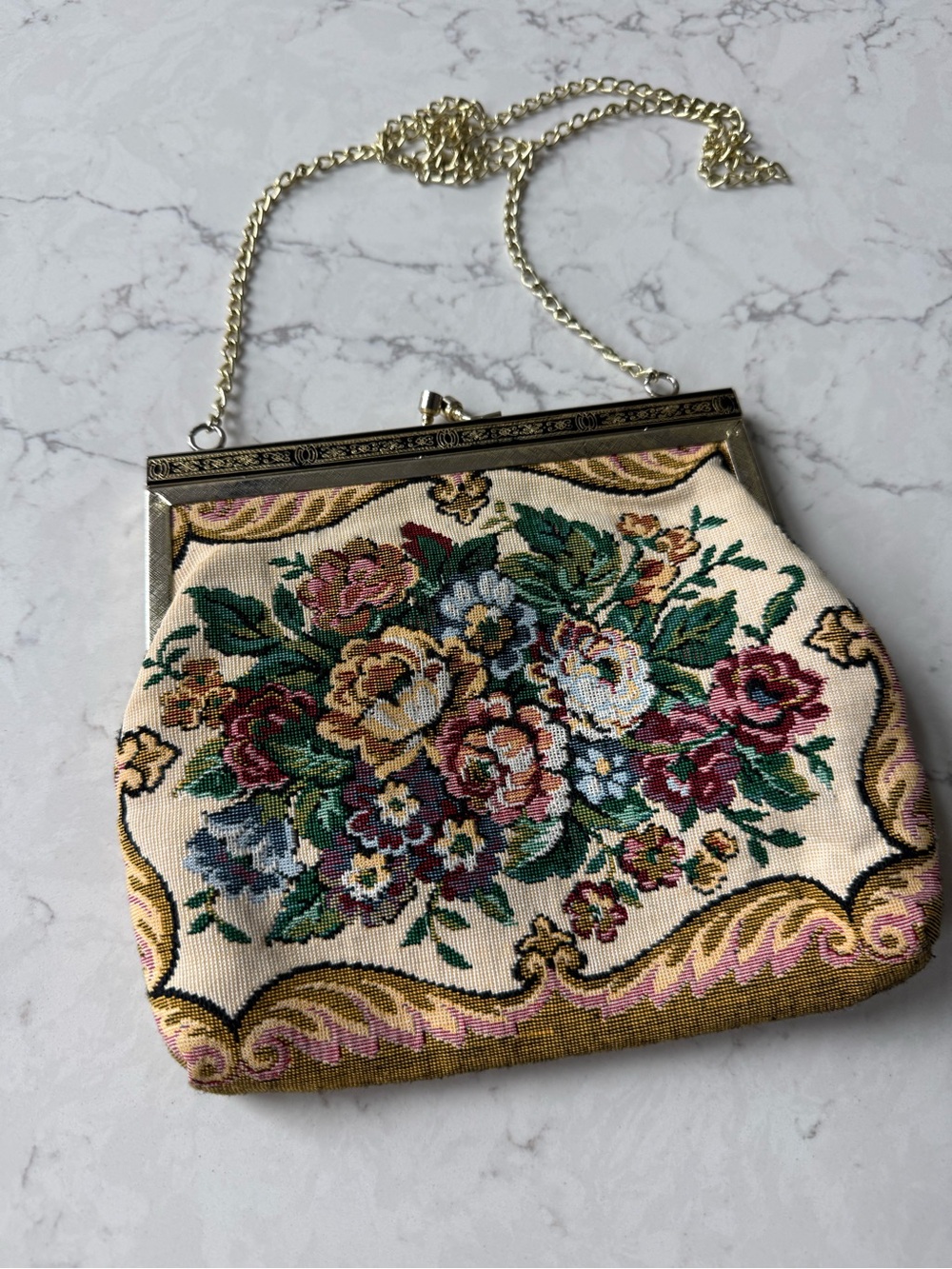 Vintage 60’s Floral Needlepoint Tapestry Purse Gold Kiss Lock made in Hong Kong